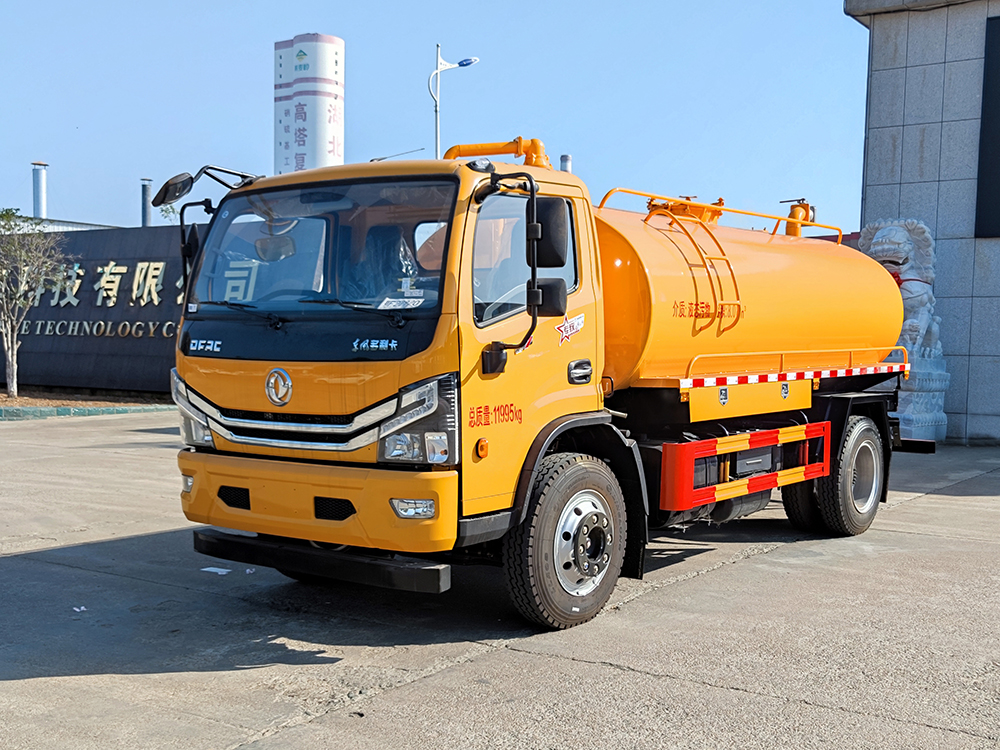 東風(fēng)大多利卡吸糞車